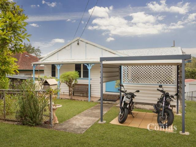 House for sale in Holland Park West, Greater Brisbane
