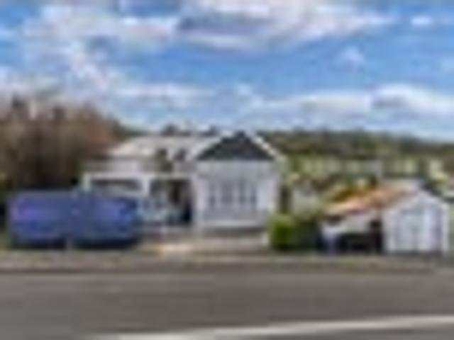 House for sale in Otakou