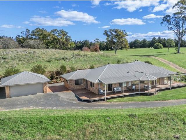 House for sale in Armidale