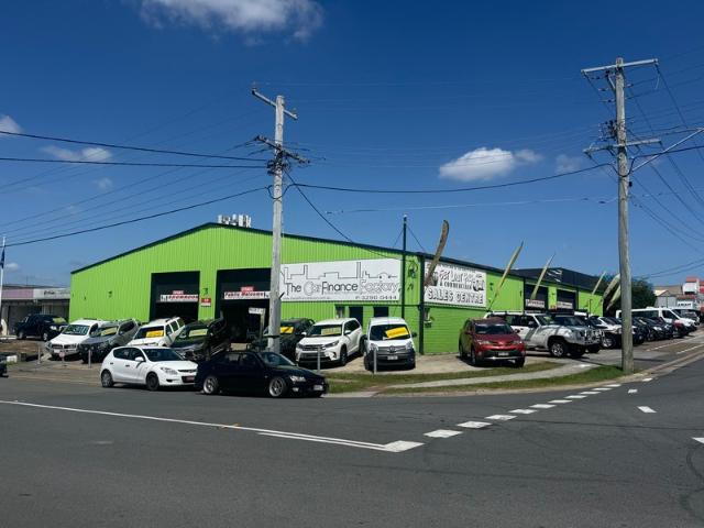 Warehouse for rent in Toombul, Queensland