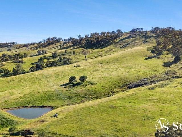 Cottage for sale in Goldie, Victoria