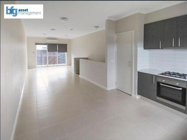 Townhouse for rent in Camerons Creek, Victoria