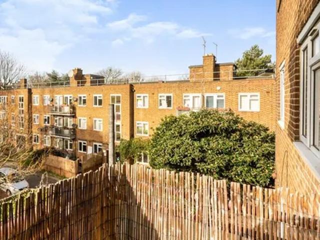 Apartment for rent in Camberwell, Greater London