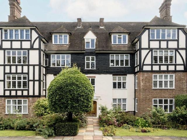 Apartment for rent in Putney Village, Greater London