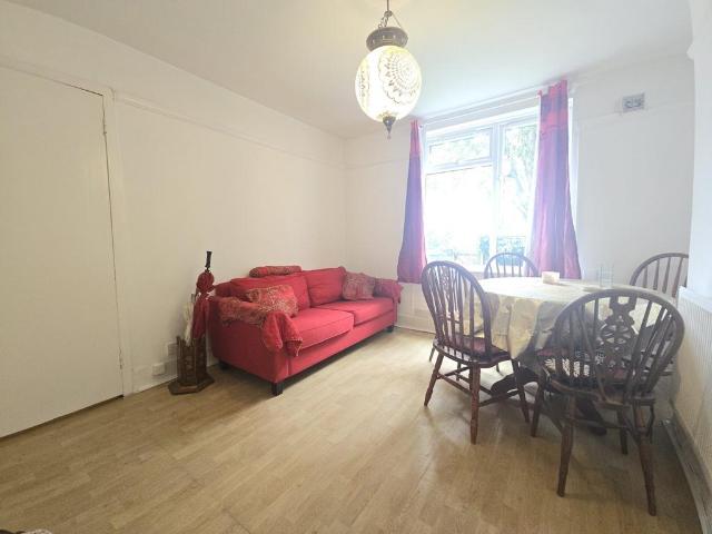Apartment for rent in London Borough of Ealing, Greater London