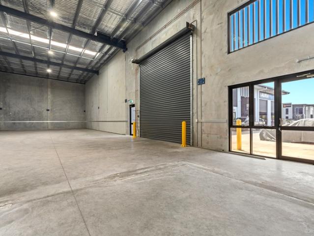 Warehouse for rent in Kings Creek, Queensland