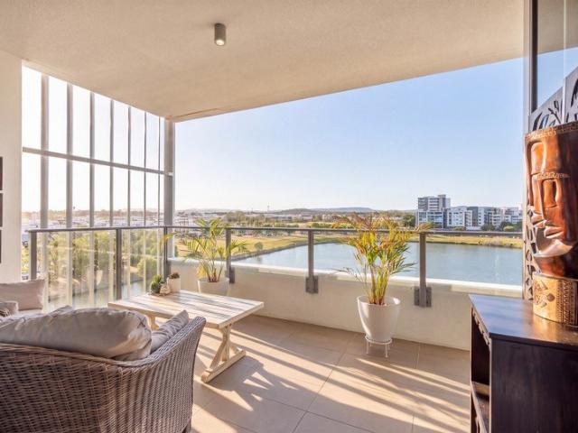 Apartment for sale in Biggera Waters, Gold Coast City