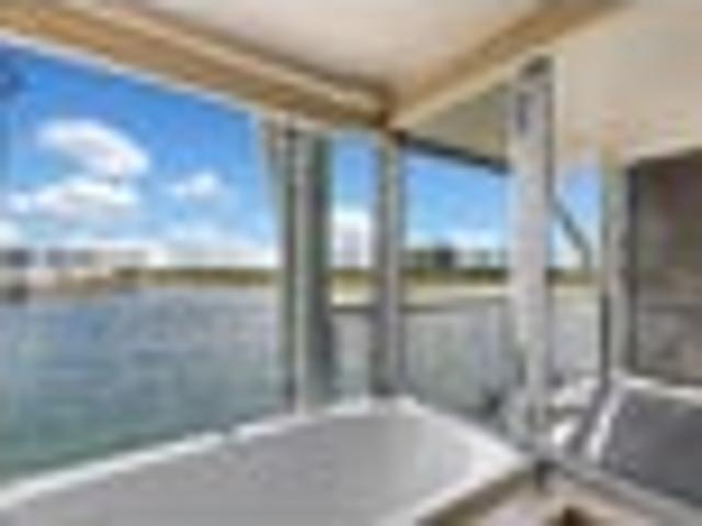Apartment for sale in Chaslands, Canterbury