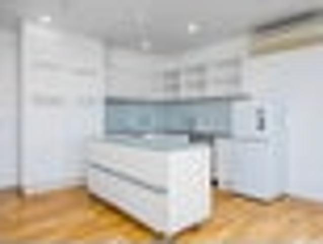 Apartment for sale in Te Tōangaroa, Auckland