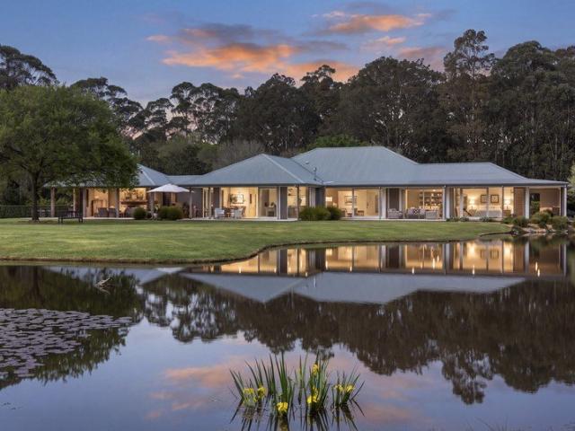 Cottage for sale in Cambewarra Village, Shoalhaven City Council