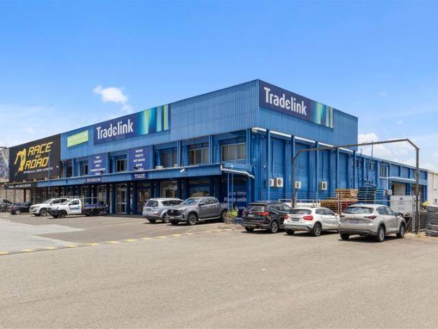 Warehouse for rent in Toombul, Queensland