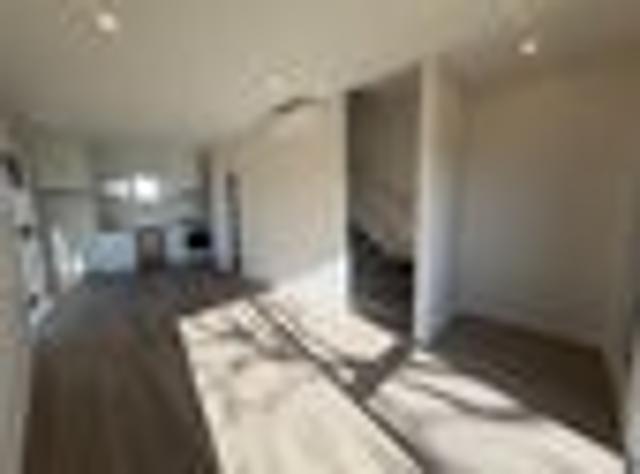 Townhouse for rent in Paremoremo, Oroua County