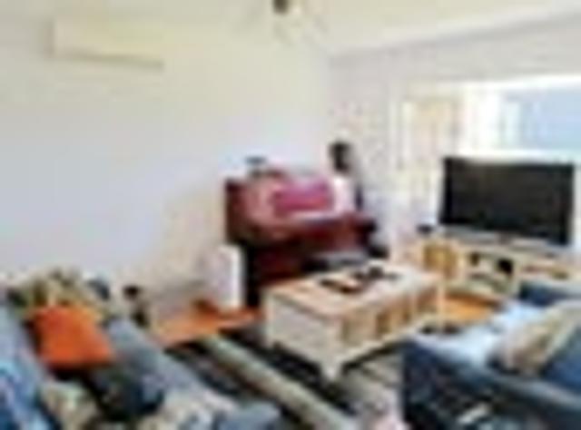 House for rent in Paremoremo