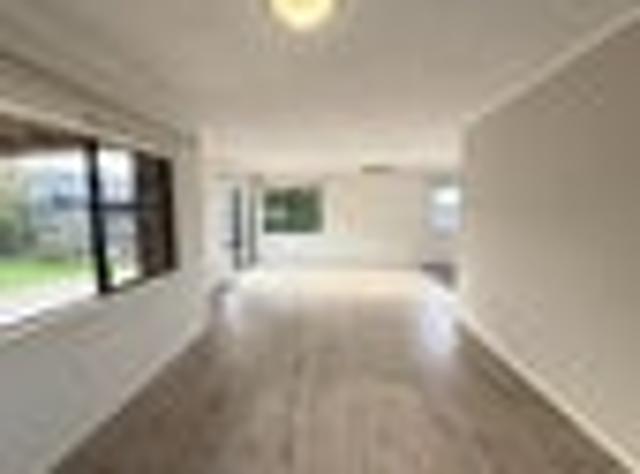 House for rent in Paremoremo
