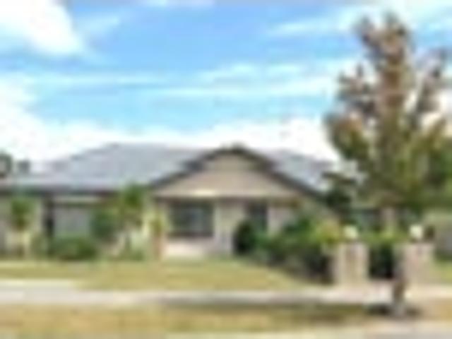 House for rent in Paremoremo, Oroua County