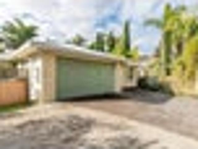 House for rent in Paremoremo