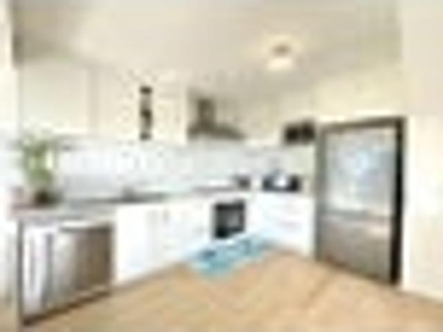 House for rent in Paremoremo, Oroua County