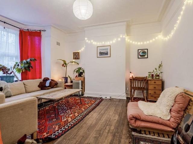 Apartment for rent in Heigham Grove, East Bank