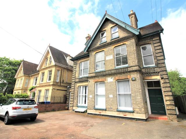 Apartment for rent in Heigham Grove, East Bank