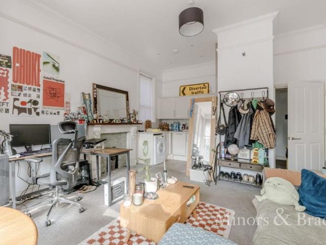 Apartment for rent in Heigham Grove, East Bank