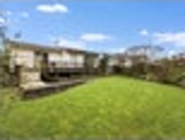 House for sale in Oratia, Oroua County