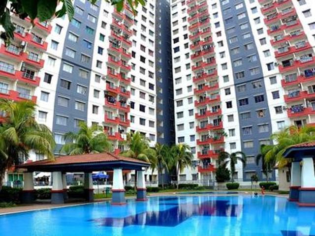 Apartment for sale in Seri Kembangan, Majlis Bandaraya Subang Jaya