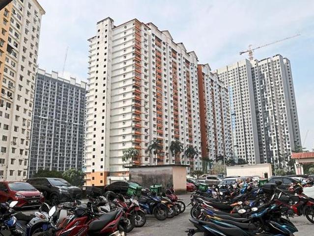 Apartment for sale in Petaling, Damansara Damai