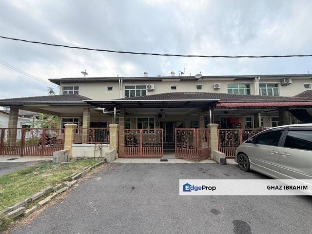 House for sale in Malaka