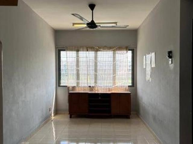 Flat for sale in Petaling, Damansara Damai