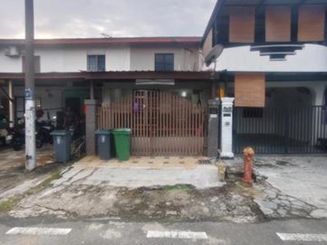 Terraced House for sale in Pekan Nanas, Johor