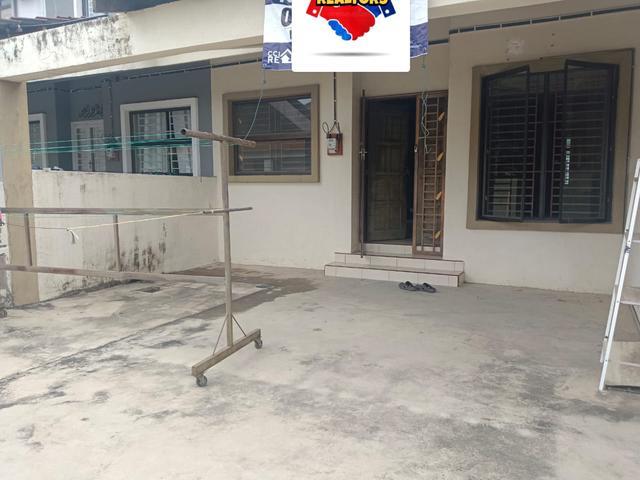 Terraced House for sale in Malaka