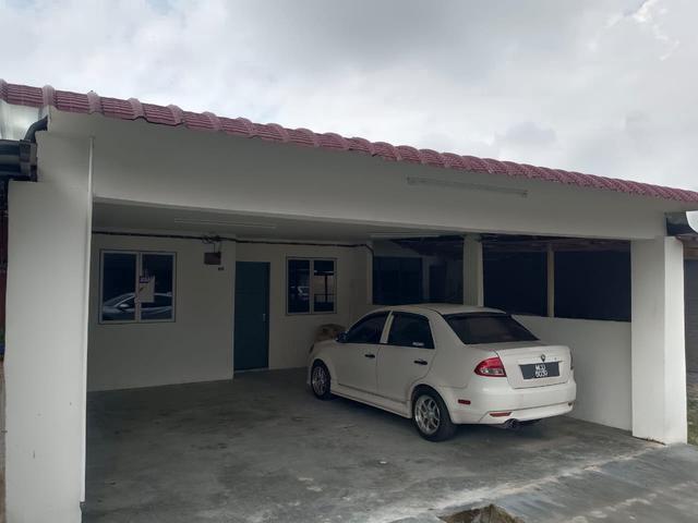 Terraced House for sale in Malaka