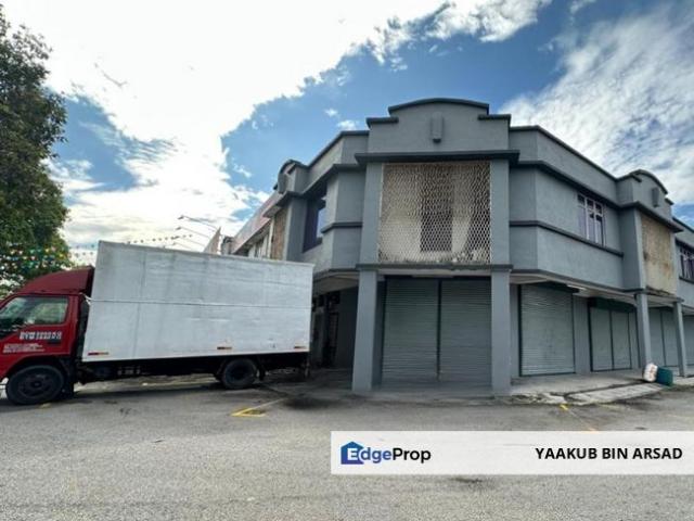 Shop for rent in Kajang, Langat
