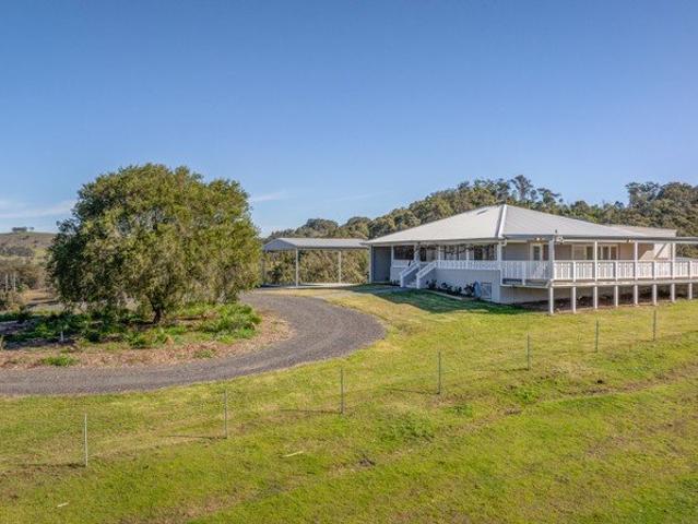 Cottage for sale in Brookfield, New South Wales