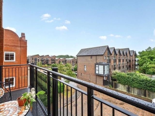 Apartment for rent in Westfield, Woking