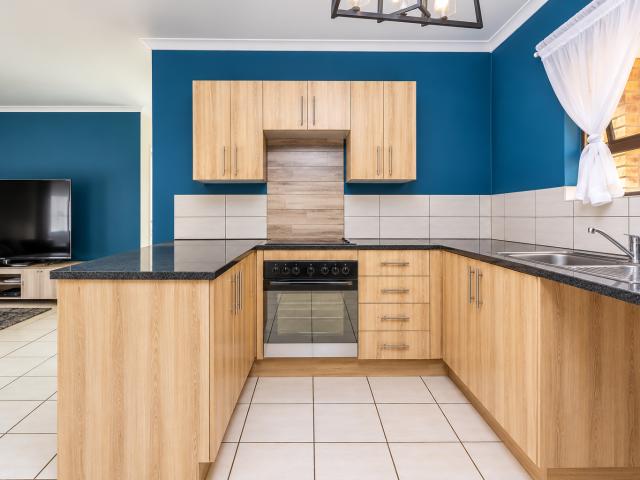 Apartment for rent in Roodepoort-Noord, Roodepoort