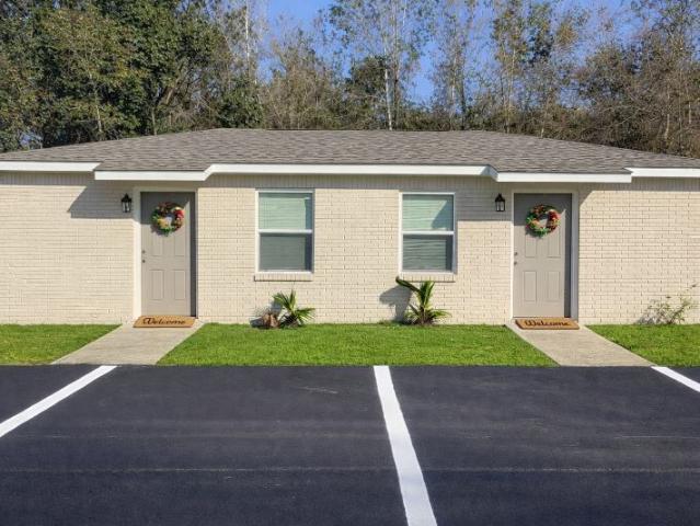 Room for rent in Long Beach, Mississippi