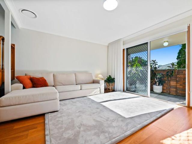 Townhouse for rent in Sydney, New South Wales