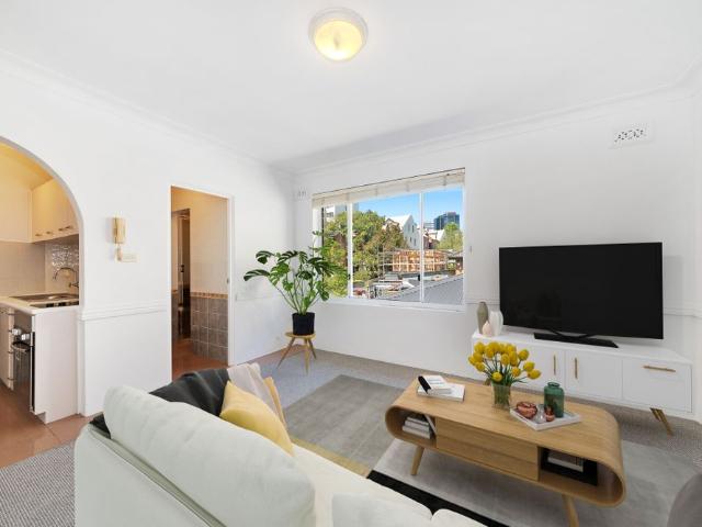 Apartment for rent in Lower North Shore, Sydney