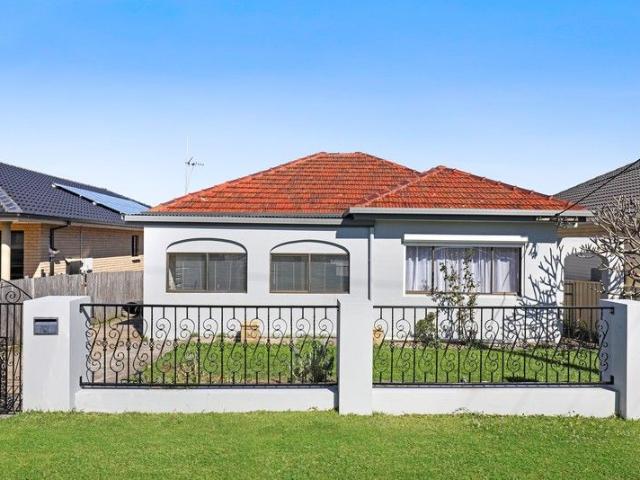 House for sale in Wollongong city, Wollongong