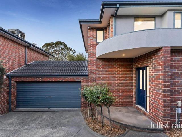 Townhouse for sale in Templestowe Lower, Melbourne