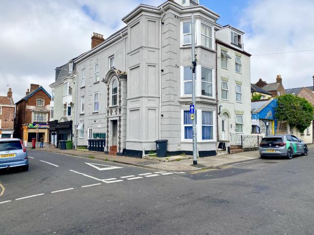 Apartment for rent in Southtown, Stokesby