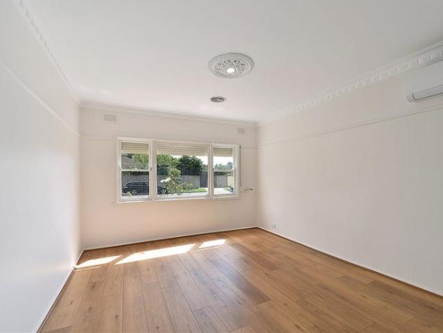 House for rent in Avondale Heights, Victoria