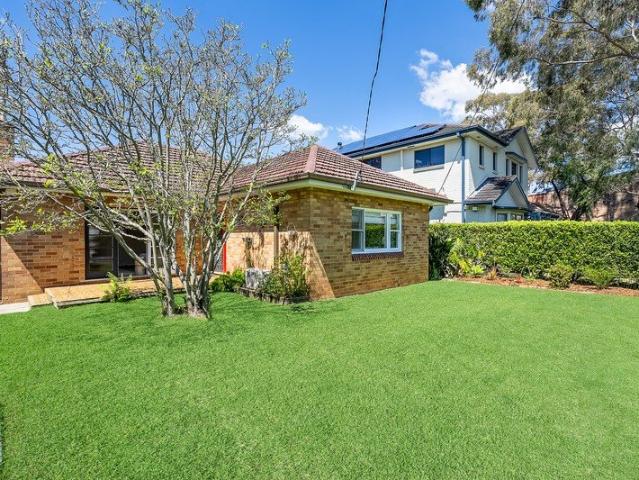 House for sale in Lower North Shore, Sydney