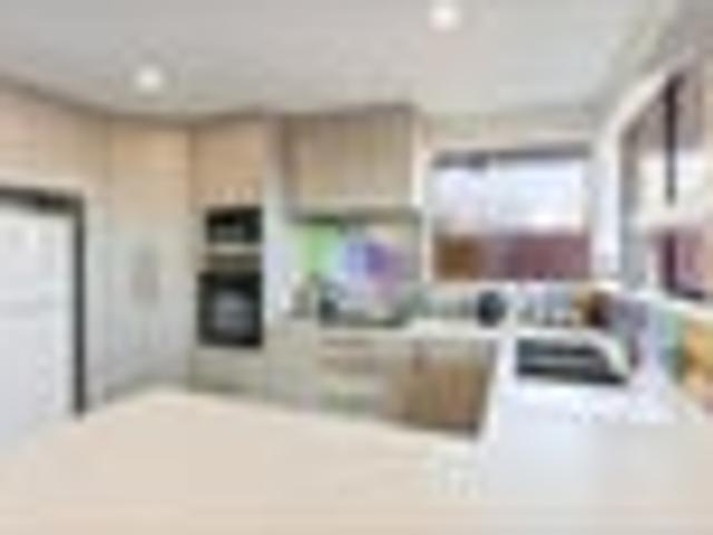 House for sale in Chaslands, Canterbury