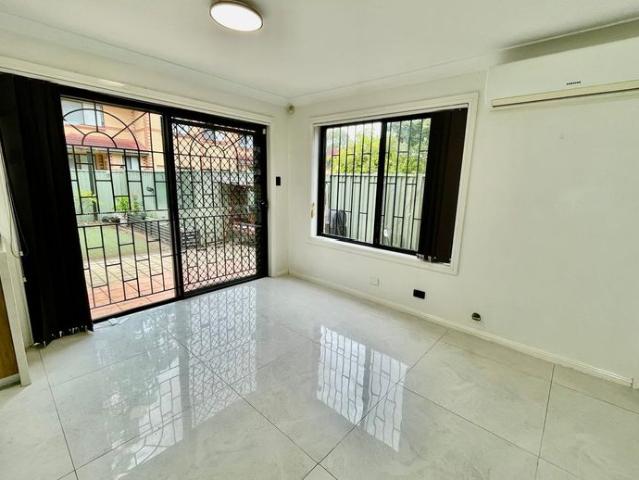 Townhouse for rent in Sydney, New South Wales