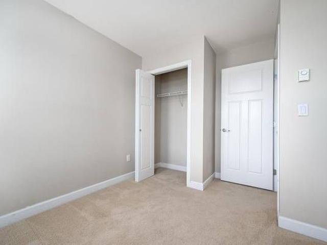 Apartment for rent in Surrey