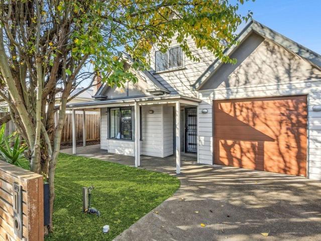 Townhouse for sale in Geelong, Victoria