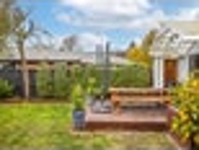 House for sale in Chaslands, Canterbury