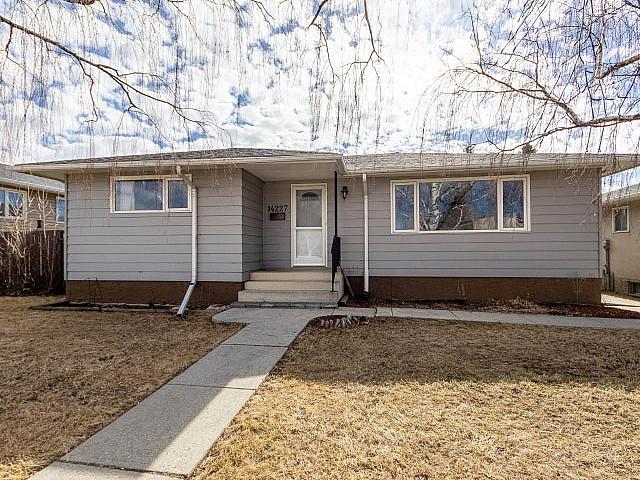 House for sale in Wedgewood, Alberta